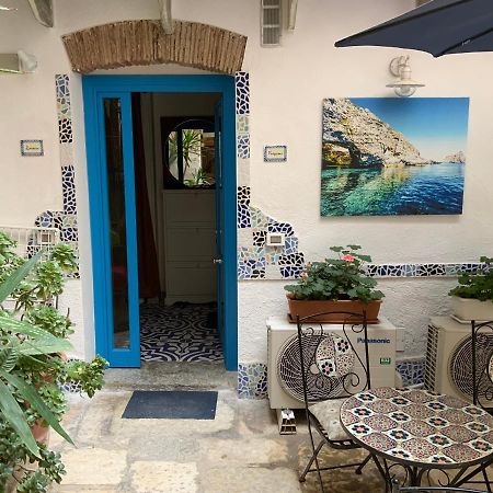 Cortile Azzurro Hotel ตราปานี ภายนอก รูปภาพ