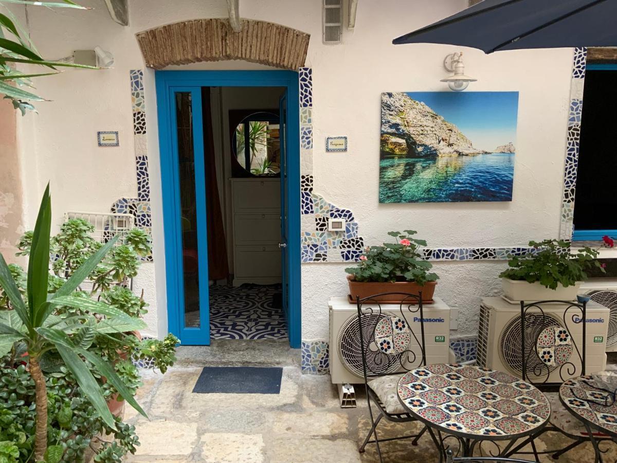 Cortile Azzurro Hotel ตราปานี ภายนอก รูปภาพ