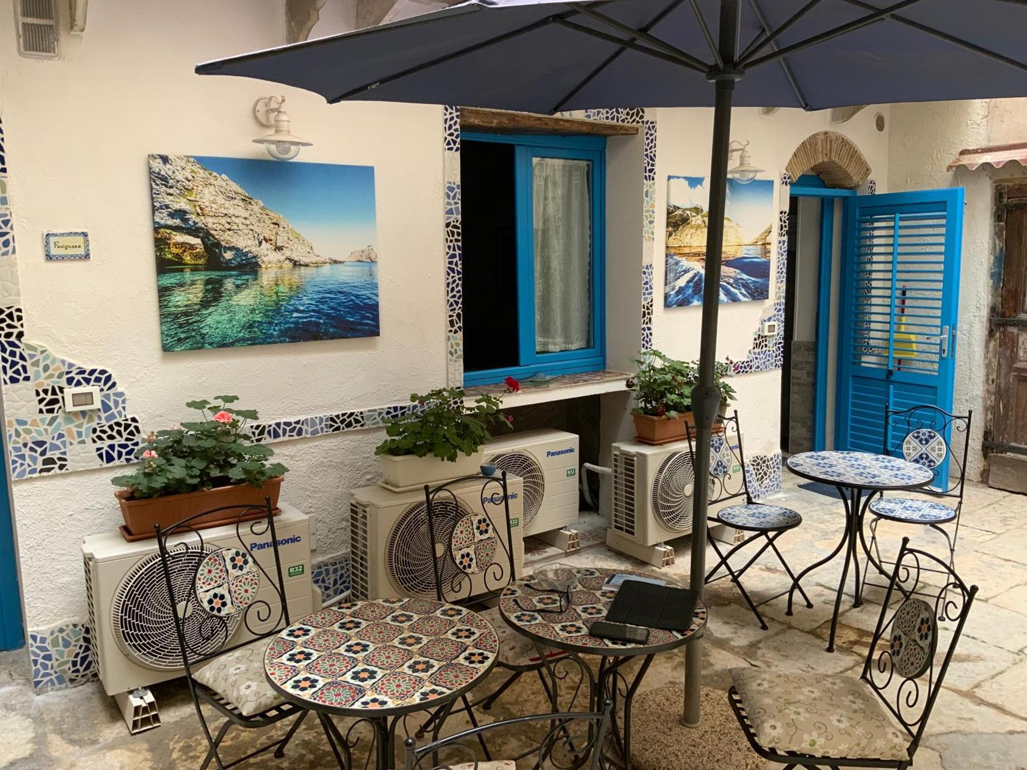 Cortile Azzurro Hotel ตราปานี ภายนอก รูปภาพ